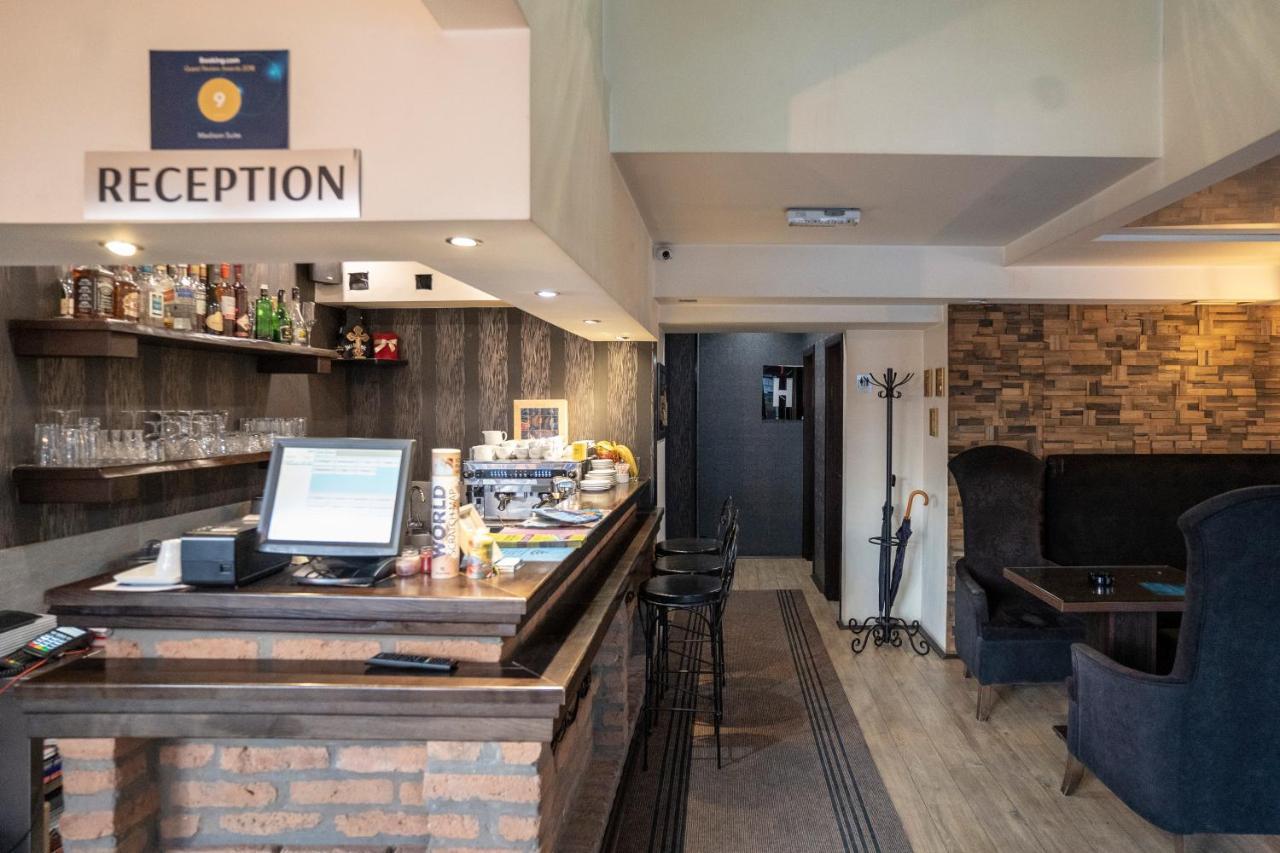 Madison Inn Suites - Wilson'S Square Belgrade Exterior photo